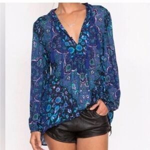 Spell Kiss the sky in blue jay blouse